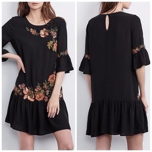 ❌SOLD❌ 🦄 Bell-Sleeve Dress by Velvet